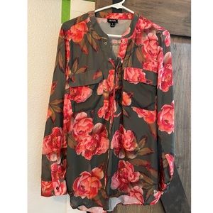 JC Penney Long Sleeve Women’s Dress Shirt